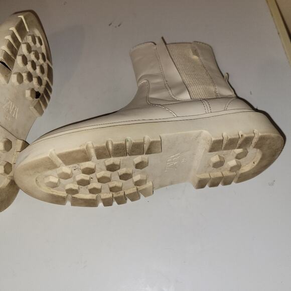 Zara White Chunky Moto Boots Faux Leather Chelsea Womens Fall Winter Boho 5 - Picture 7 of 8